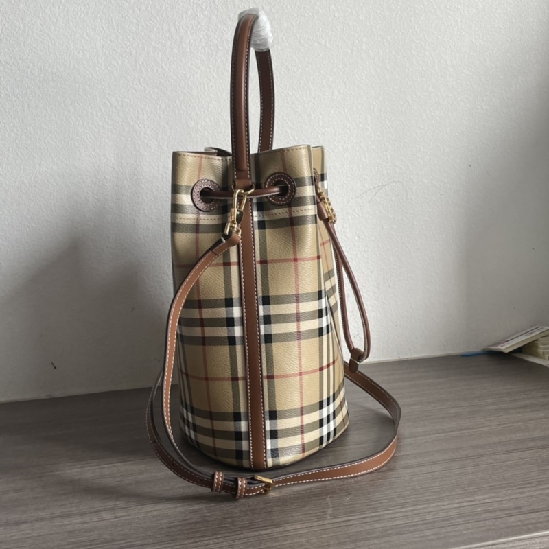 Bv*b*rry bucket bags